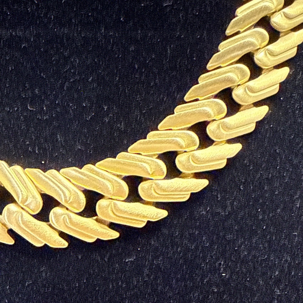 Vintage Monet Necklace Satin Gold Tone 16" Chevron Herringbone Link 162 - Picture 2 of 7